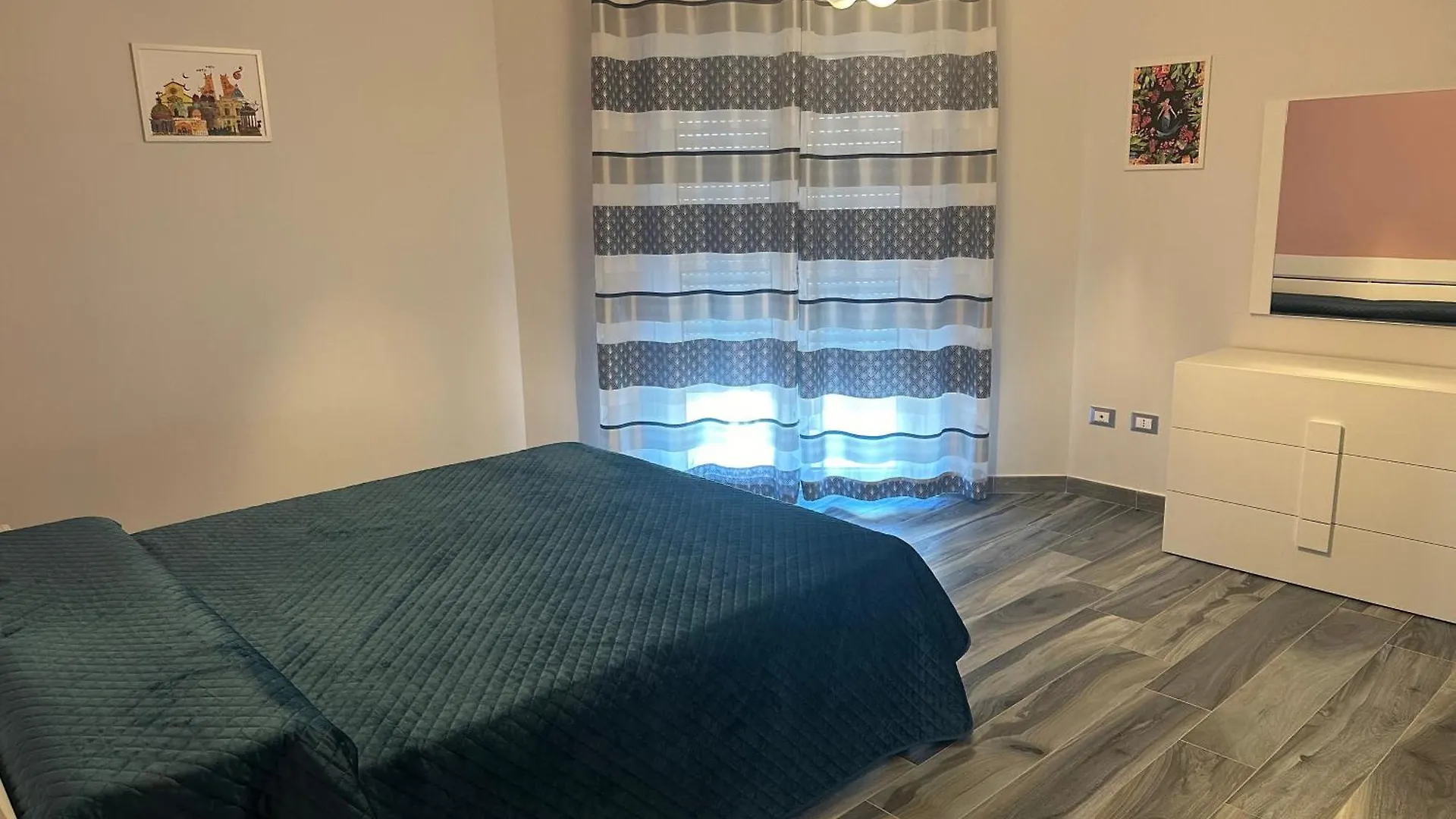 Casa Vacanze Rosalinda House Di Fronte Al Mare Di Palermo 0*,  Italy