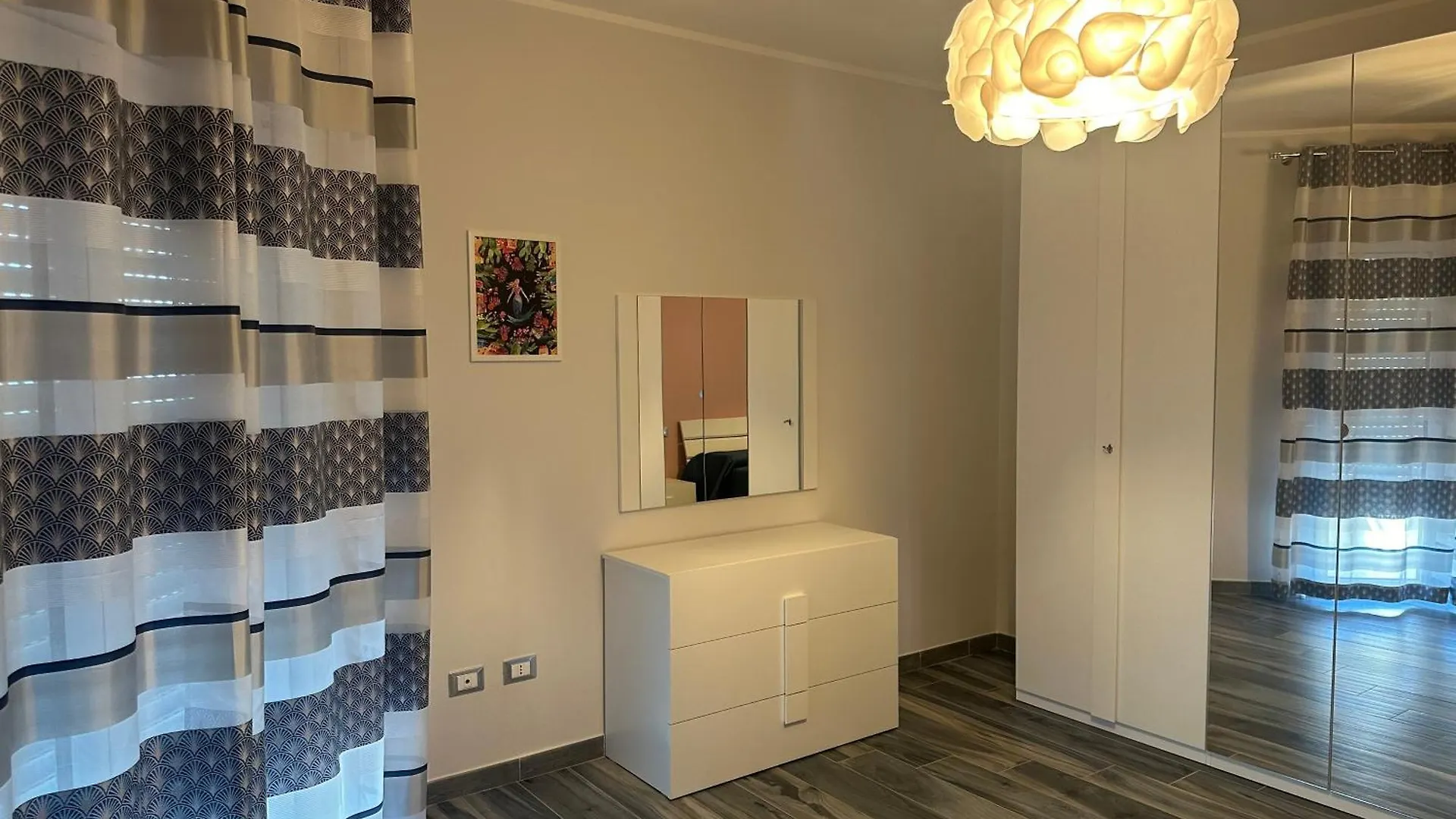 Casa Vacanze Rosalinda House Di Fronte Al Mare Di Palermo 0*,  Italy