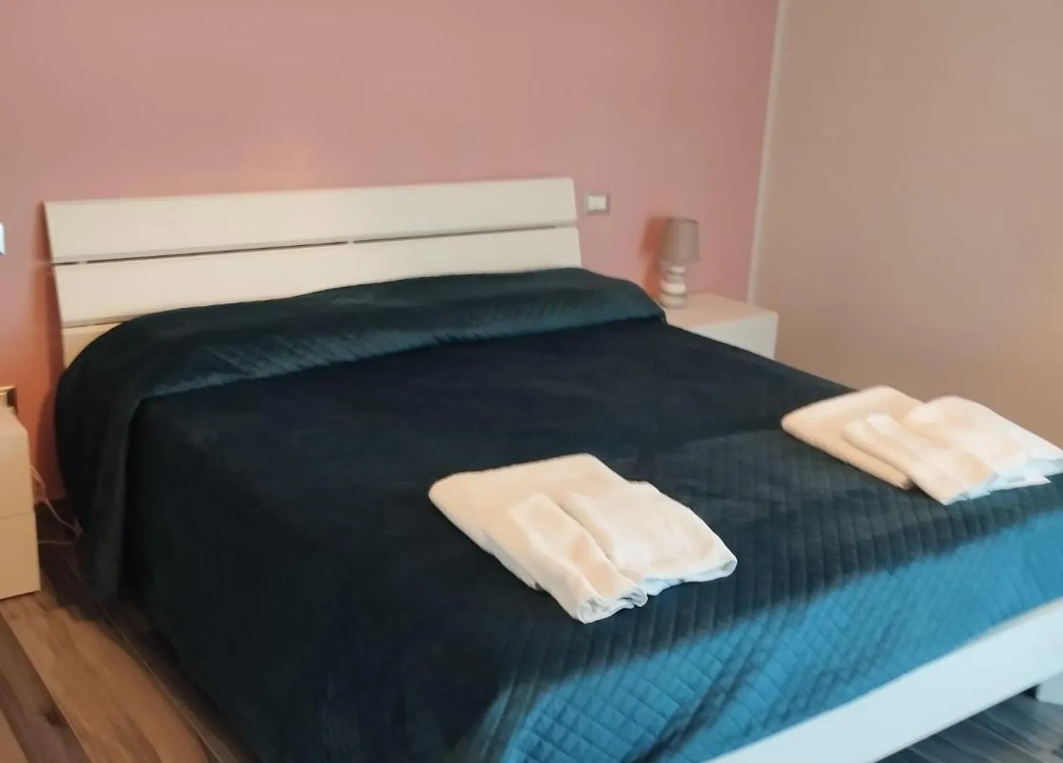 Apartment Casa Vacanze Rosalinda House Di Fronte Al Mare Di Palermo
